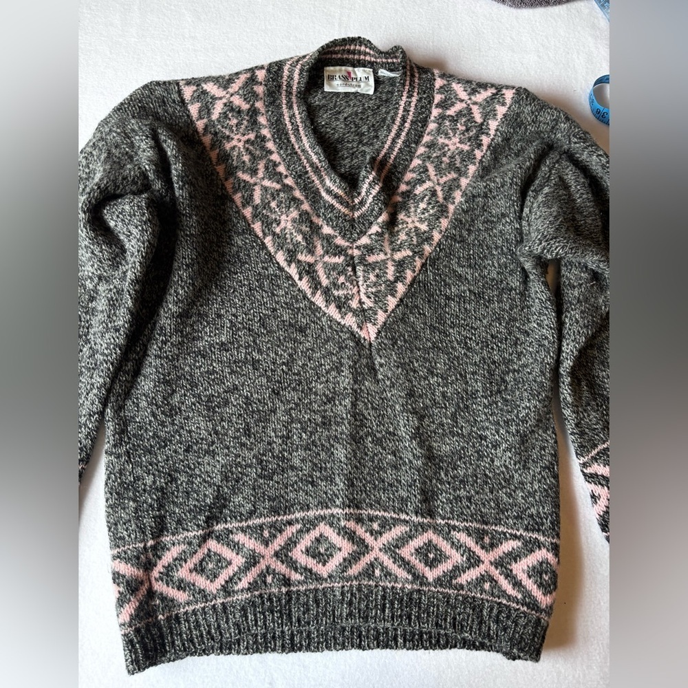 Brass Plum 100% Wool Nordic Fair Isle V Neck Sweater M